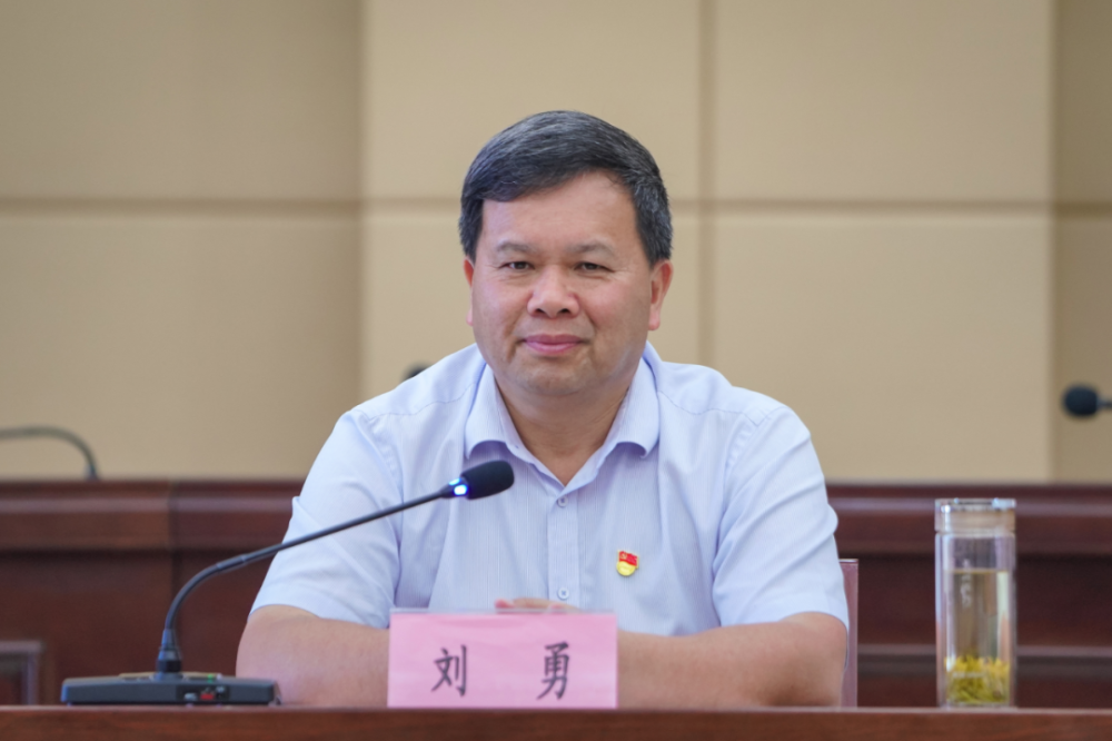 龙南市委书记  刘勇□ 中共龙南经开区党工委书记以高质量换届支撑高