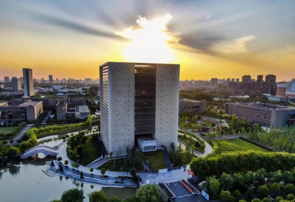 高考670分考上985大学,收到录取通知书,发现多了一个"小尾巴"