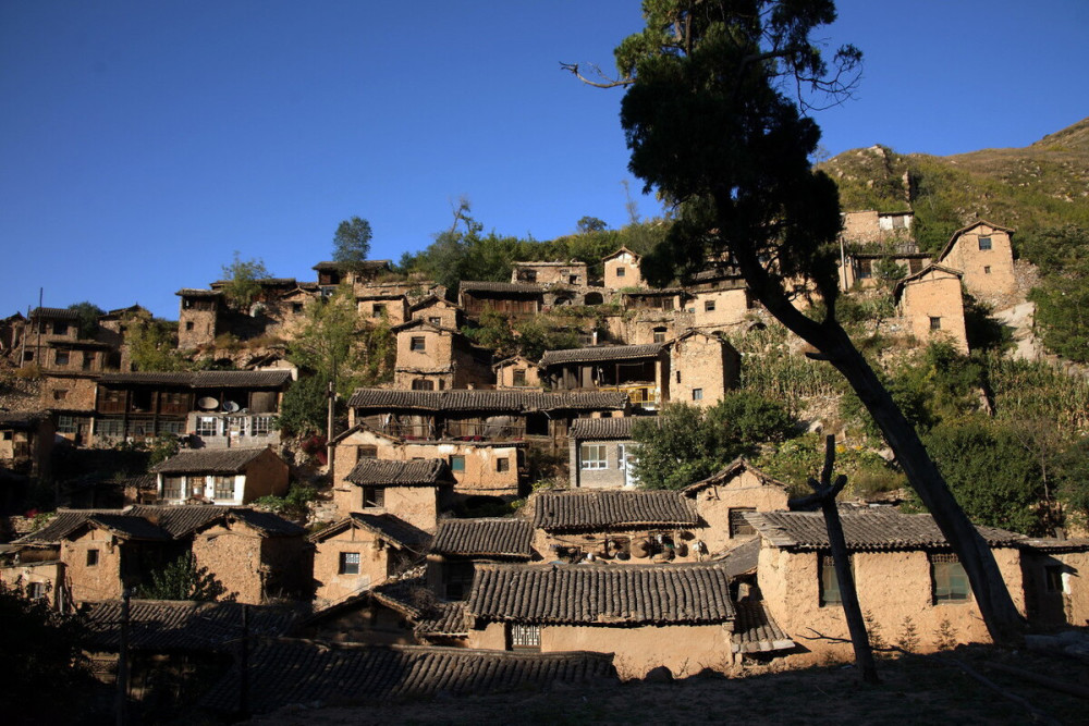 大汖村位于山西阳泉与河北交界处,是盂县最古老的村落之一.