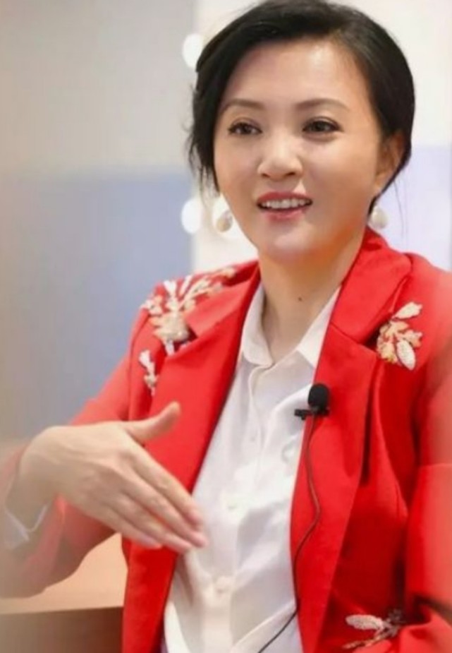 小品公主金玉婷罕露面发福不少膀大腰圆因潜规则谣言抑郁