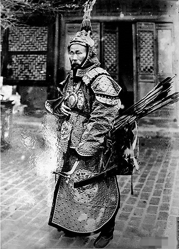 他太平天国武状元妻子洪秀全女侍卫却成清二品大员