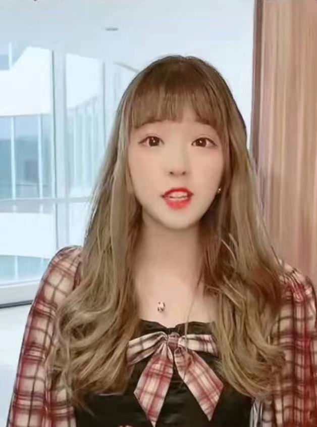 郝一点被万小七坑惨了新合拍暴露双下巴121斤身材全曝光了