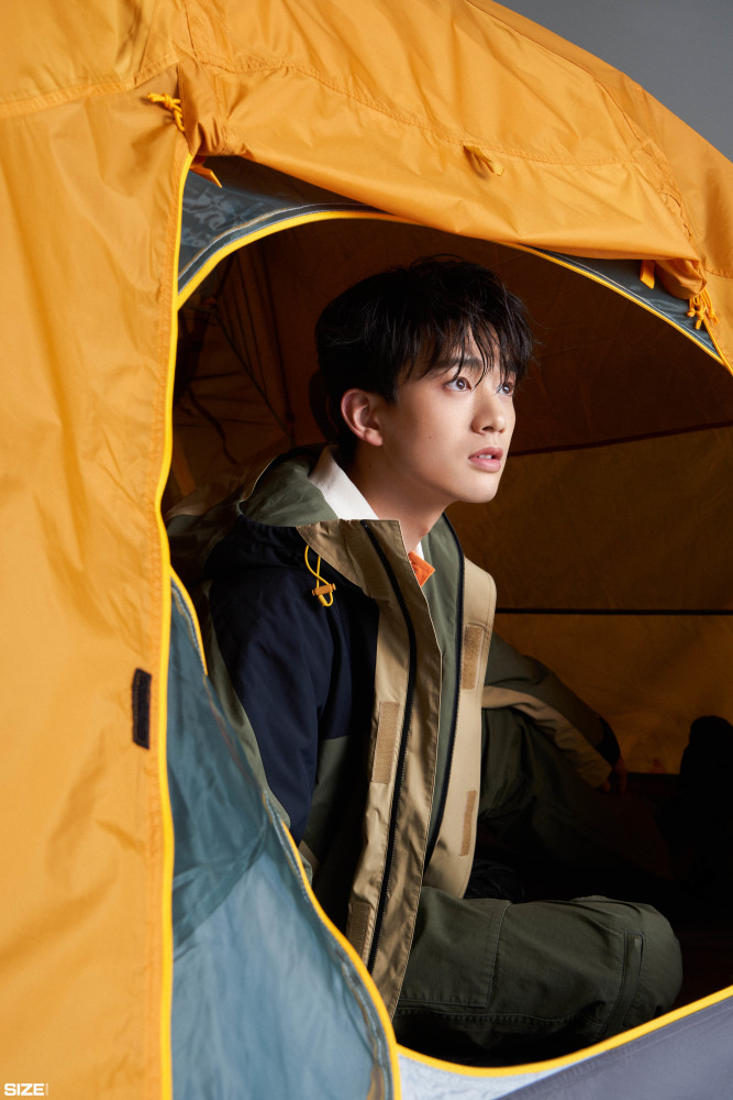 易大千露营主题大片曝光清爽男友风展露春日心动