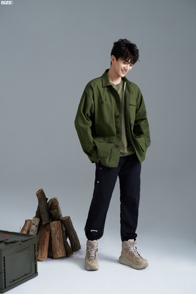 易大千露营主题大片曝光清爽男友风展露春日心动