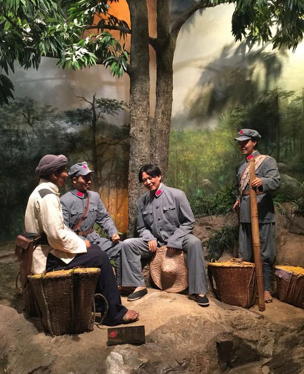 不过红米饭,南瓜汤对于井冈山上的红军来说也是难得的粮食,时常要面临