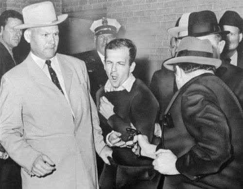 美国三大阴谋论载人登月伪造911事件全程录像它们是真的