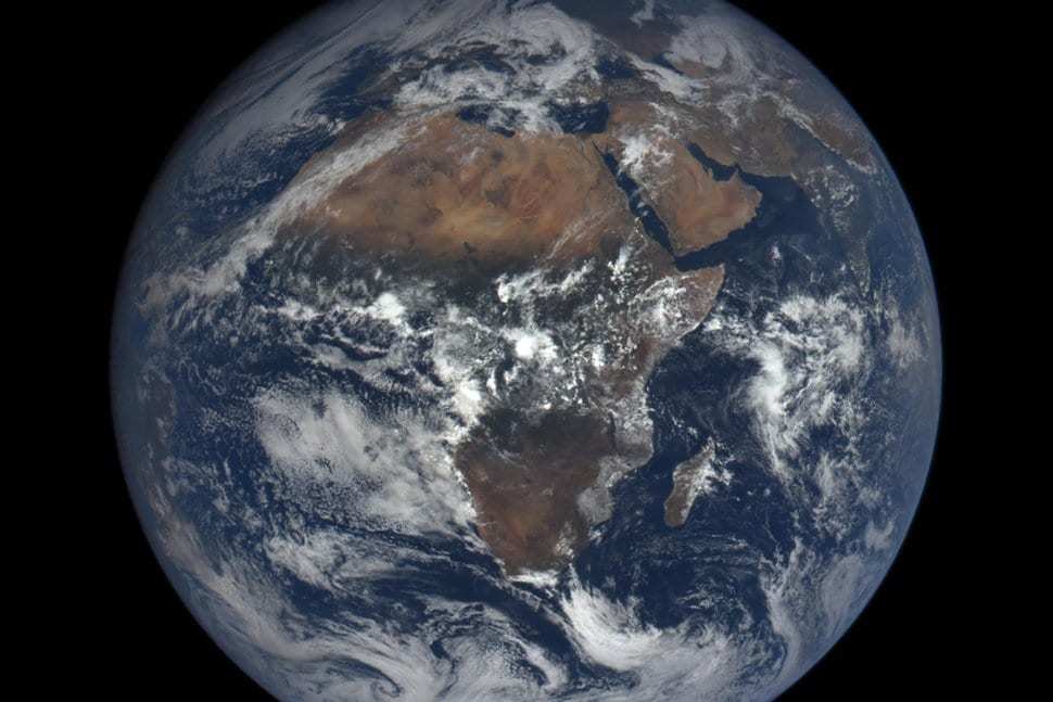 Самая 1 земля. Первый снимок земли из космоса. Снимок земли — «the Blue Marble».. Первая фотография земли из космоса. Земля фото из космоса целиком.