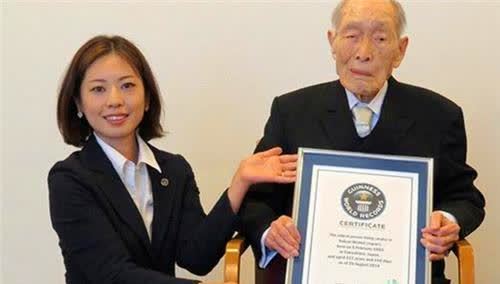 长寿之王李庆远:活了256岁,娶23位妻子生180位儿女,是真是假?