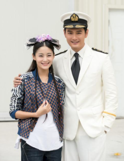 容嬷嬷的"儿子",出道10年无人知晓,"儿媳妇"却火得一塌糊涂_腾讯新闻