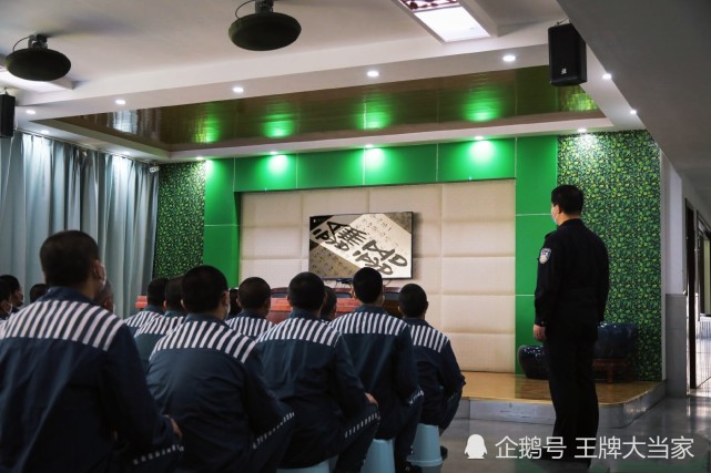 坐牢超过10年的人,出狱后是什么感觉?|监狱