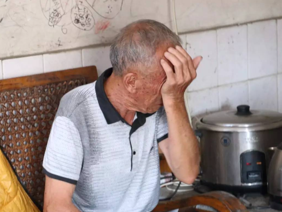 3种对子女自私的老人摊上只能自求多福3代人都过不好