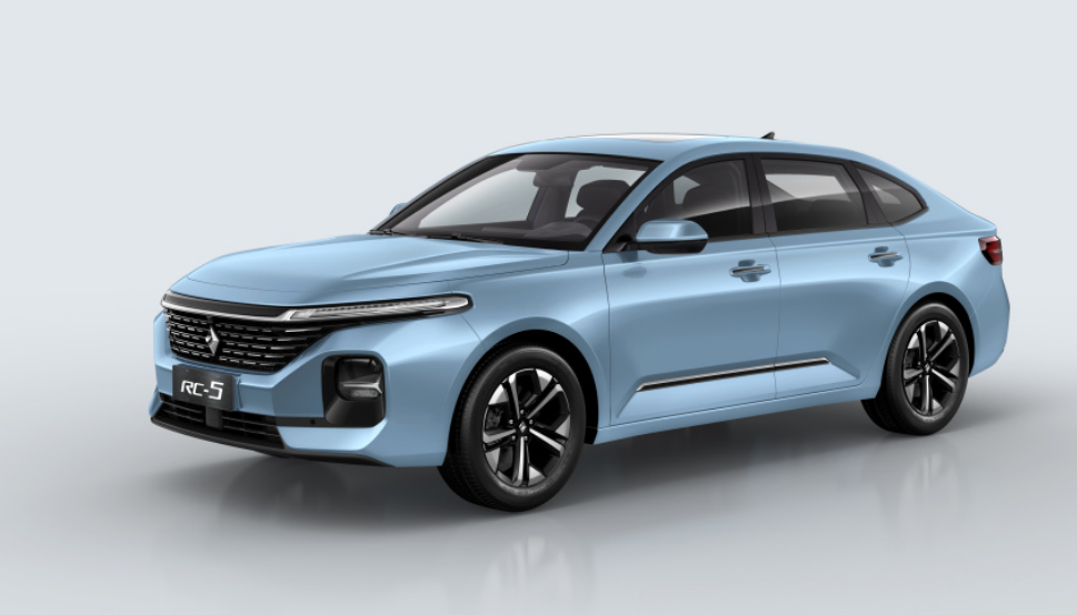 国际化选手,宝骏rc-5起售价4.69万,2700mm轴距,有颜又有料