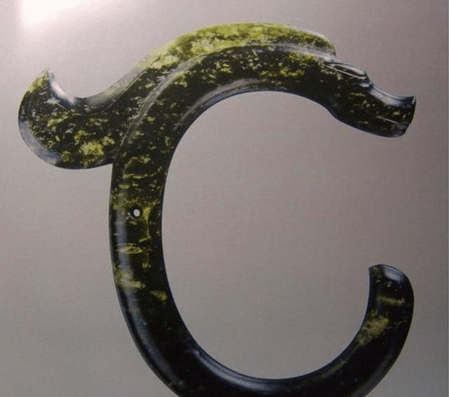 红山文化和仰韶文化曾有交汇也是唯一以玉器闻名的史前文化