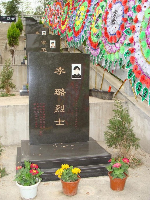 一声爆炸带走40名精英成我国建军史上最严重空难举国悲痛