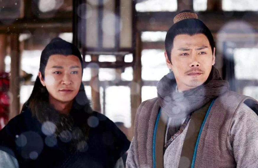 原著道:"郭兄,你是梁山泊好汉地佑星赛仁贵郭盛的后代,使的是家传戟法