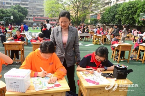 江津网讯(见习记者 游春媛)4月27日,四牌坊小学夏之荣"自强杯"艺术节