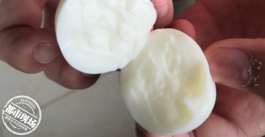 既然和正常的鸡蛋有所不同,那"无黄蛋"到底能不能吃呢?