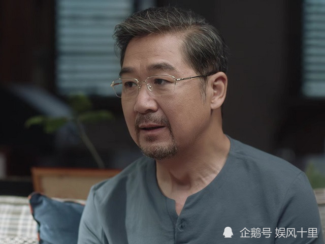 她在南建龙面前总是表现的百依百顺,会想方设法的去讨南建的欢心.