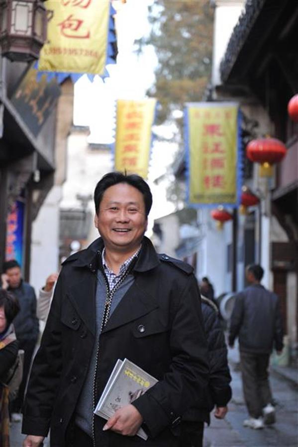 作家徐风16年追寻"中国的辛德勒",写成新书《忘记我》