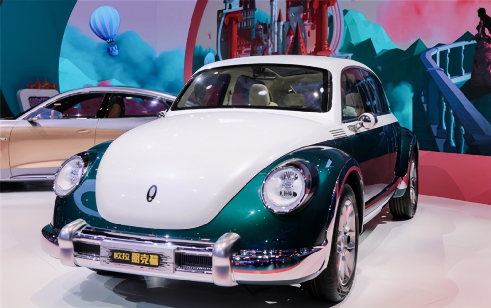 复古欧拉朋克猫亮相上海车展小姐姐直呼上头