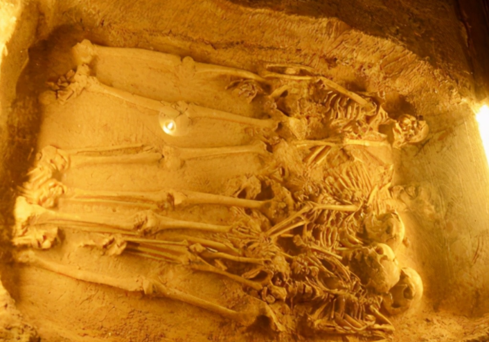 中国历史上古代帝王爱用活人殉葬那么活人在墓穴里能活多久