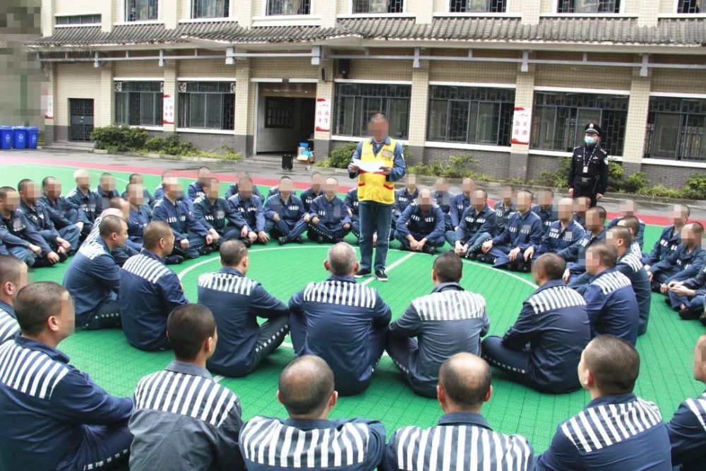 汉王山监狱开设红色诵读剧场,组织一批文化程度较高,表达能力较强