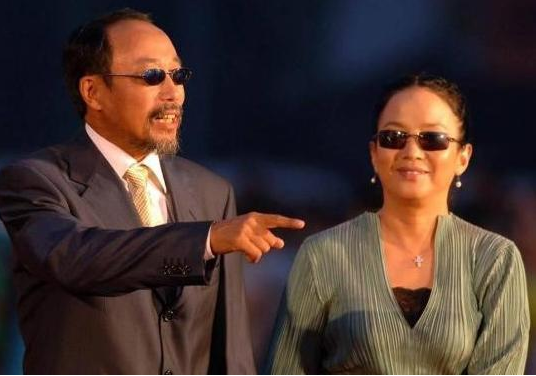 冯小刚炮轰电影观众垃圾反被孙海英回怼回应让人拍手叫好