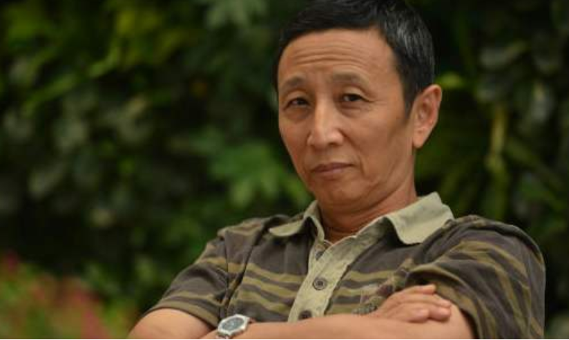 今天要给大家介绍的一个导演,萧锋也是倾注了他的全部财产拍了一部