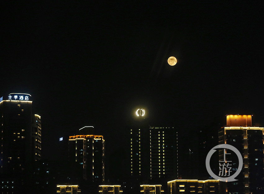 星空有约超级月亮耀山城