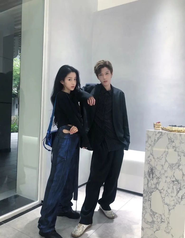 裤开始搞幺蛾子要在一锅大乱炖里挑出一个大ip的女主