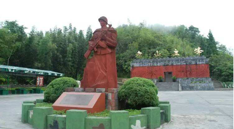 越军老兵曾回忆老山松毛岭惨败有的团几乎打光很多尸体收不回来