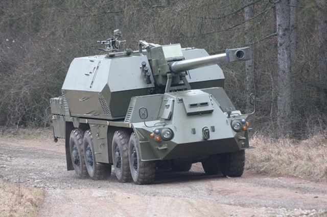 斯洛伐克祖扎娜2自行火炮经典达纳自行火炮的现代化版本