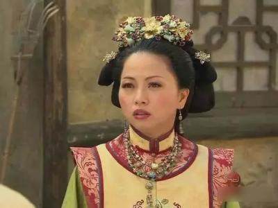 建宁公主本是皇太极十分宠爱的第十四个女儿,但是生于皇家,婚姻大事本