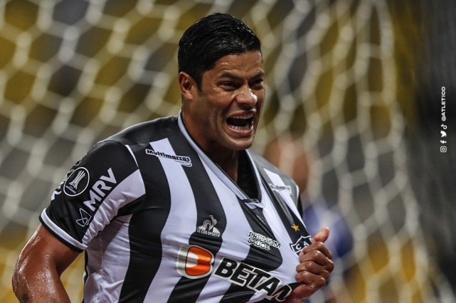 这个小组内有巴拉圭球队波特诺山丘,厄瓜多尔球队拉瓜伊拉以及卡利