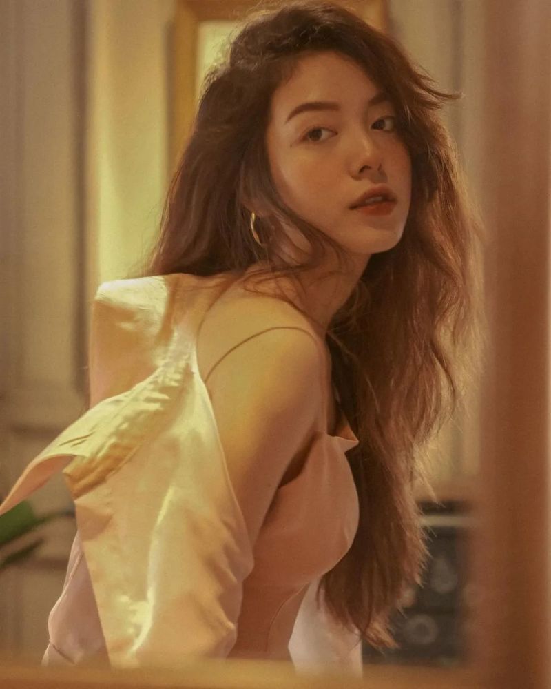 她是越南95后颜值天花板张柏芝的颜卡戴珊的身材酸了