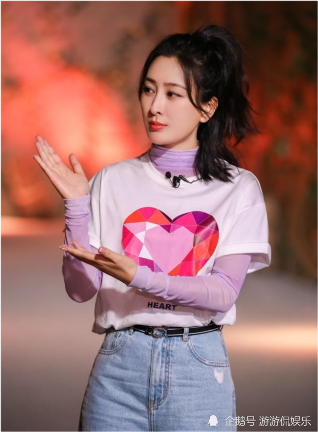 40岁马苏疑曝新恋情与中年男子出游似夫妻百万元豪车吸睛