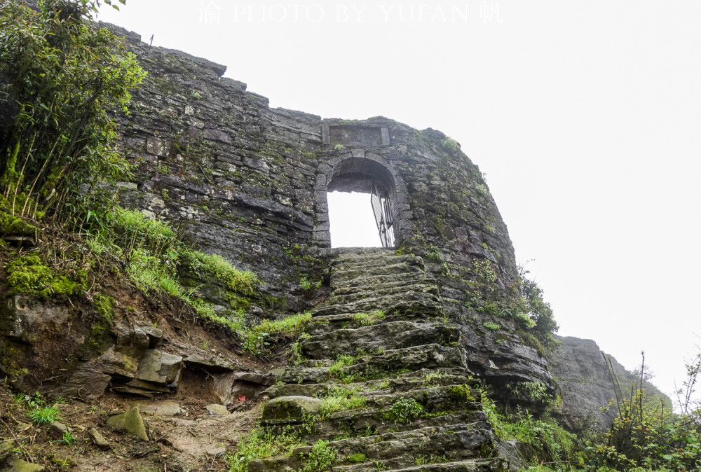 五一去哪儿玩重庆金佛山北面的龙崖城值得一游曾与钓鱼城齐名