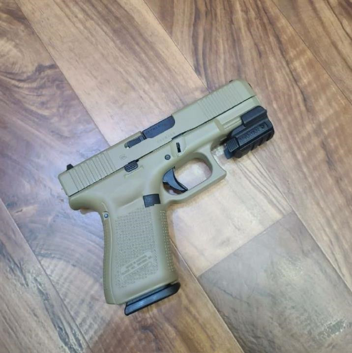 也门民间出现的格洛克19手枪,部族长老的钱就是好赚_腾讯新闻