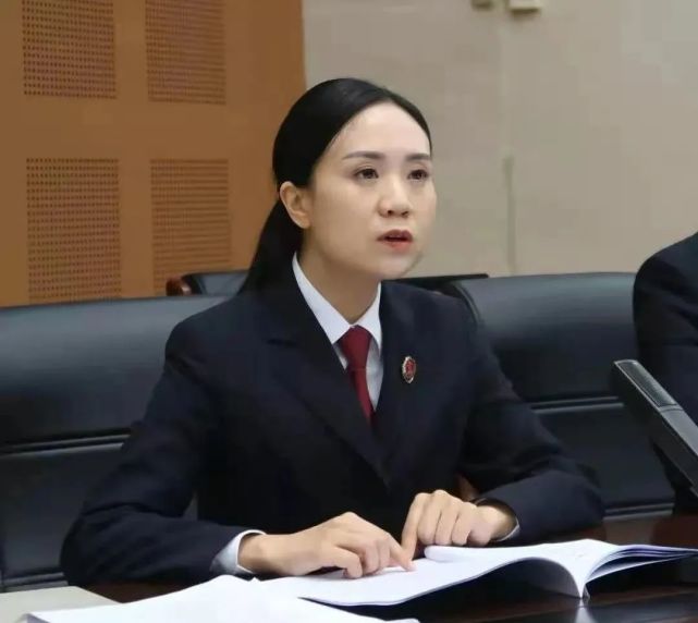 追寻英模脚步博士检察官余枫霜