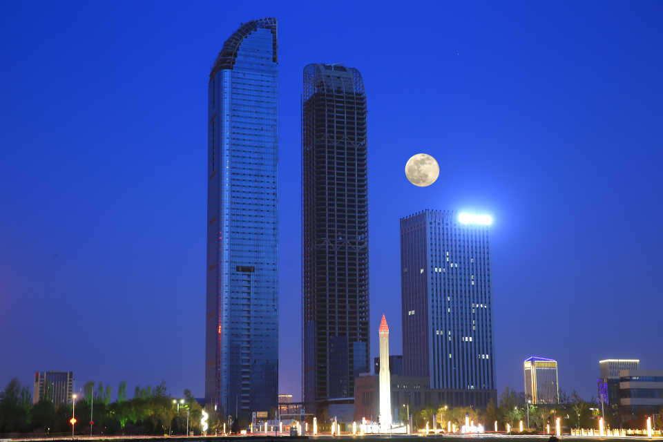 今年首轮超级月亮