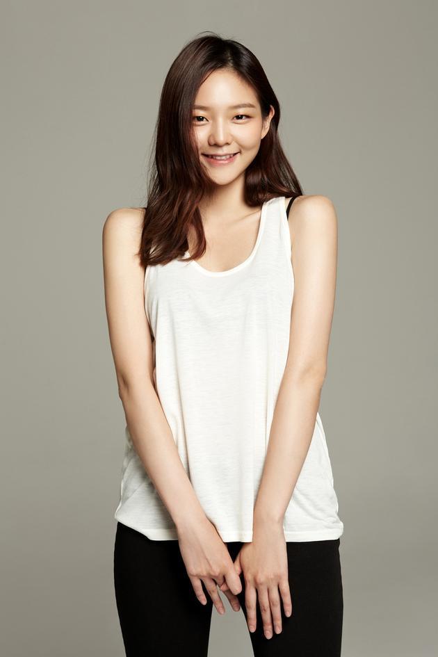 模特出道多重魅力的韩国演员李絮