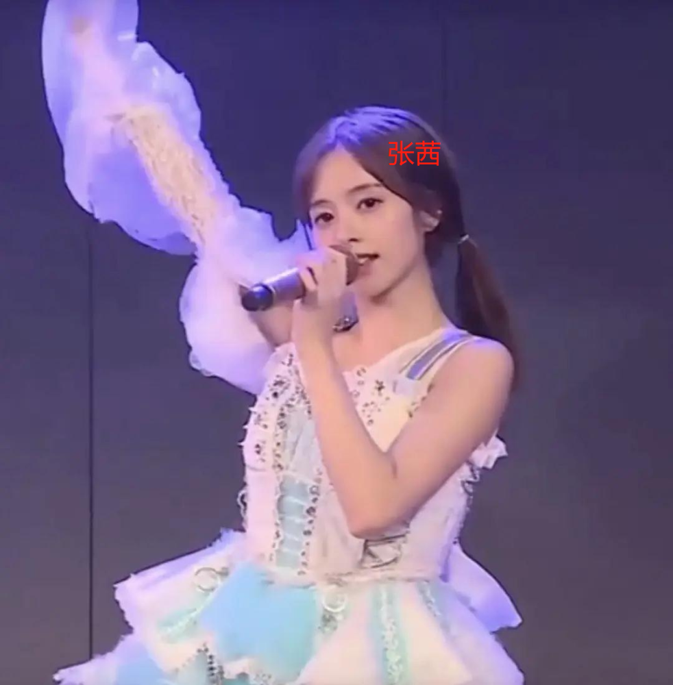 翻版鞠婧祎不止邓歆玥她更似鞠婧祎20看到照片像亲姐妹