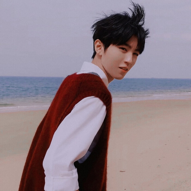 王俊凯头像小螃蟹来集合