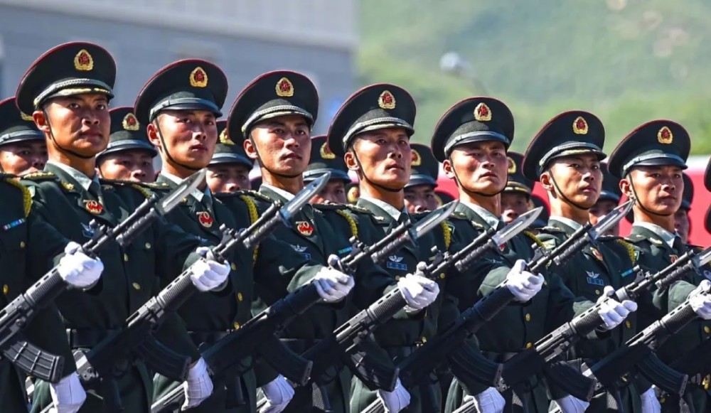 当兵是吃苦?不,入伍比一般工作都要强!