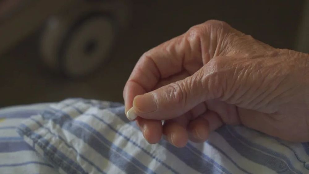 在北京医院血管外科李主任的病房中,我们发现了一个奇怪的现象,很多