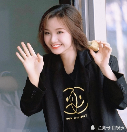 into1"性转照"火了,刘宇古典美,我却被周柯宇惊艳到