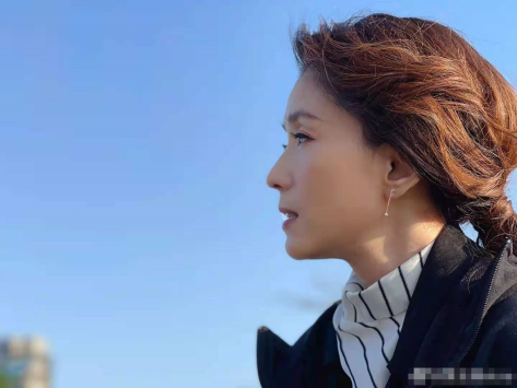 风月女神叶全真近况患甲亢体重90斤双手常发抖与老母相依为命