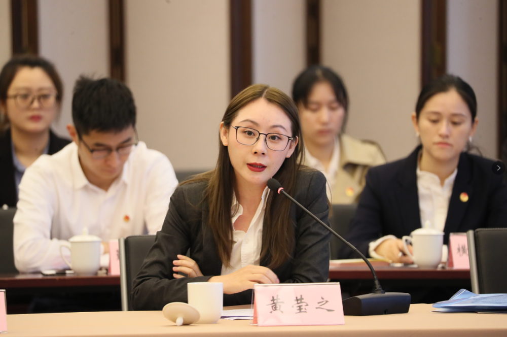 褚孟形青春力量展现海曙力量青年未来就是海曙未来