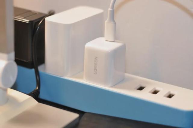 新开热血传奇私服_厨师没想到！最独特的iphone 12价格大潜水！但没有人关心插图6