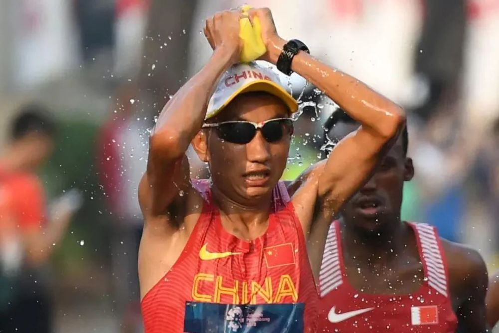 万米冠军多布杰